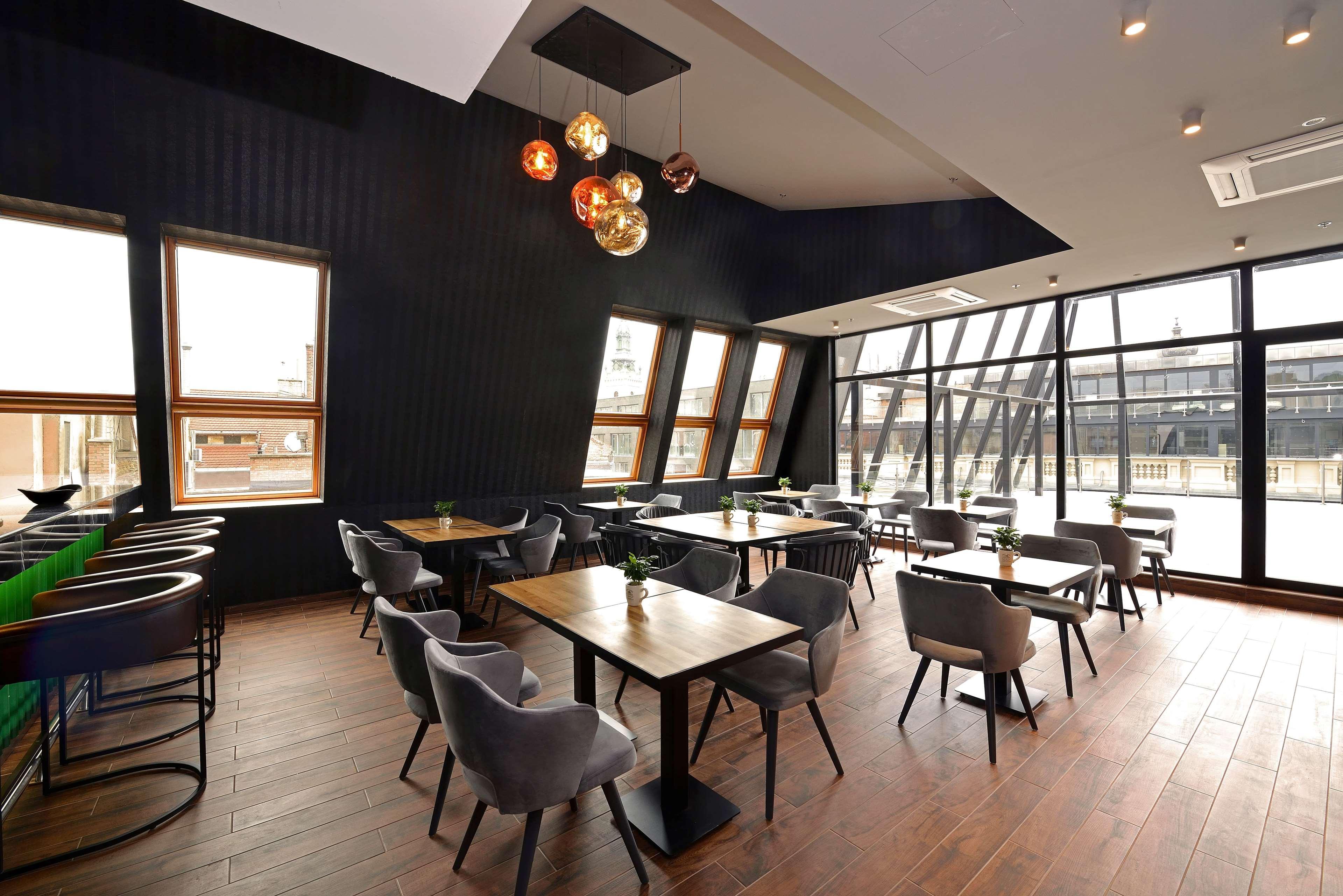 Ramada by Wyndham Budapest City Center Bagian luar foto
